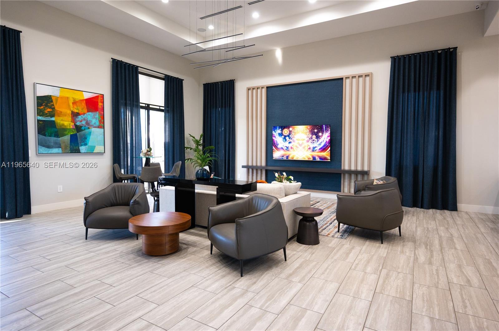 PINE ISLE - Residential