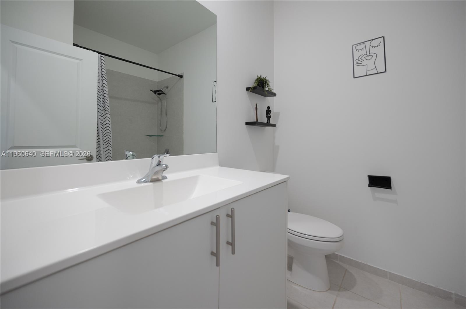 PINE ISLE - Residential