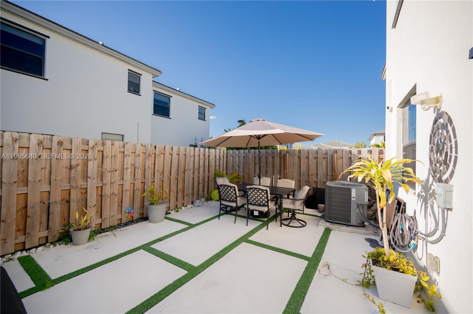 PINE ISLE - Residential