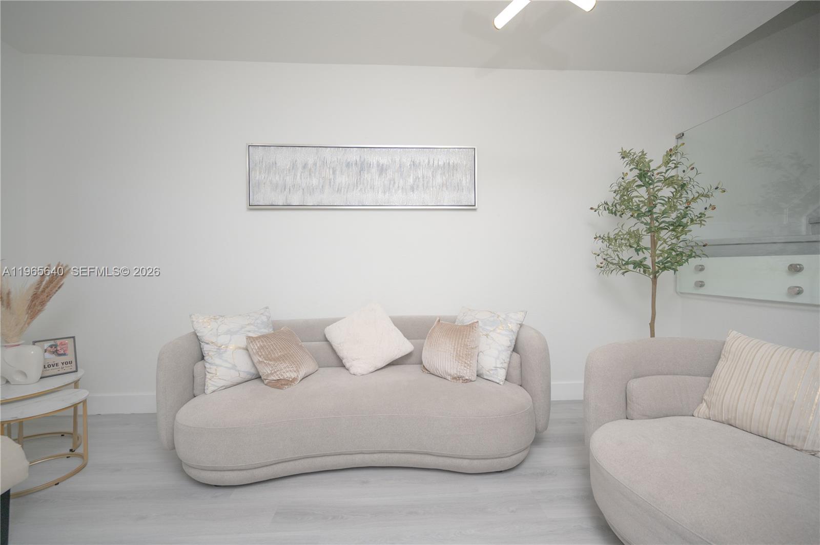 PINE ISLE - Residential