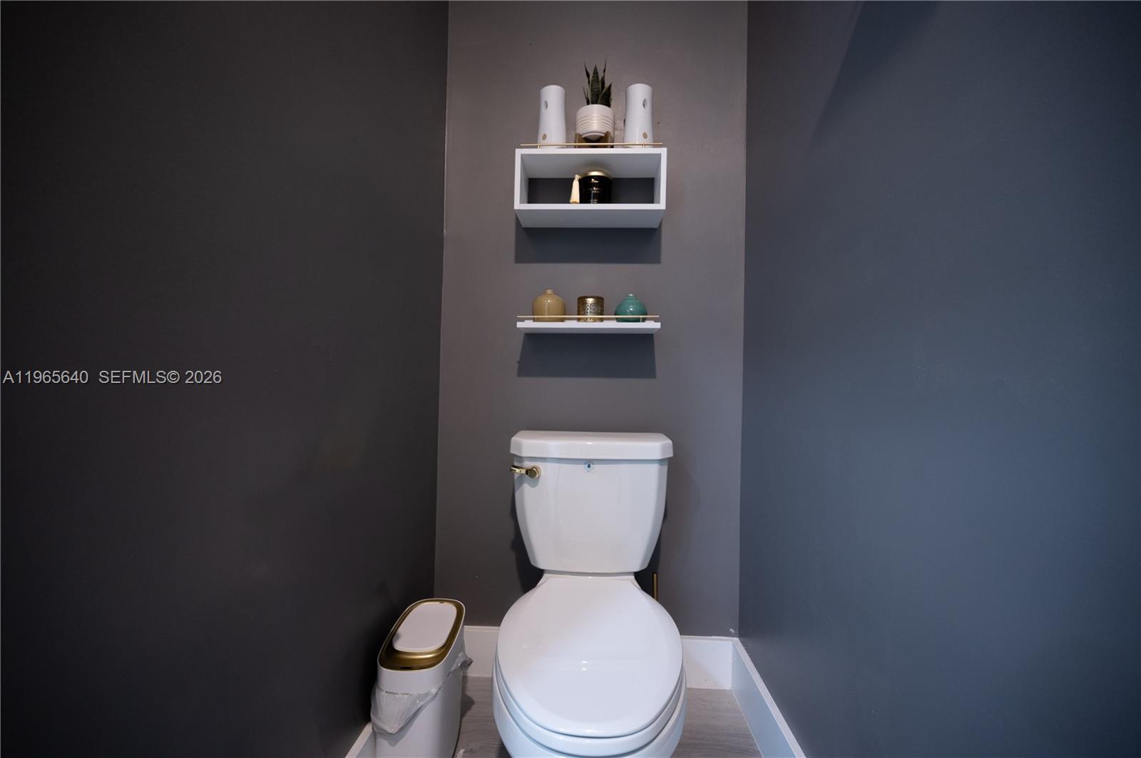 PINE ISLE - Residential