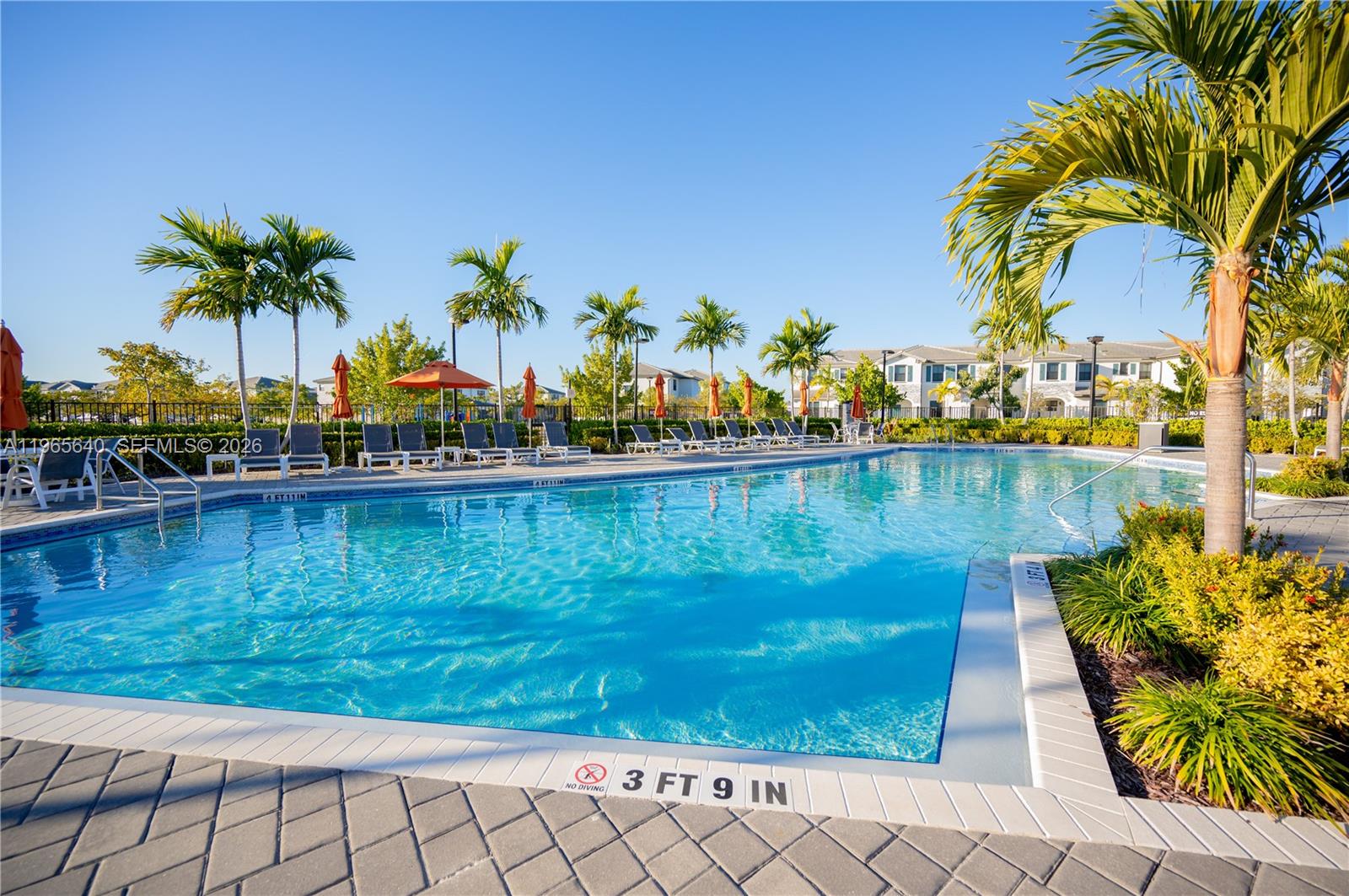 PINE ISLE - Residential