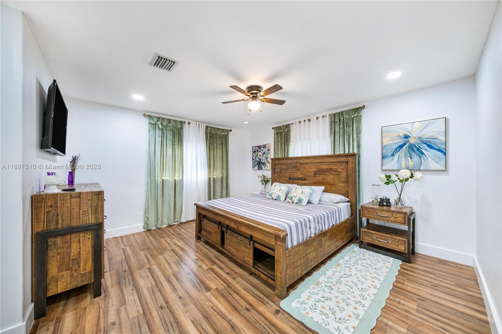MIRAMAR SEC 5 - Residential