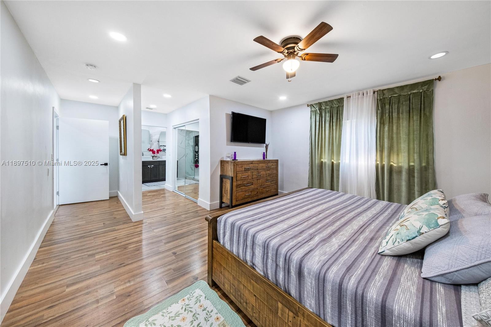 MIRAMAR SEC 5 - Residential