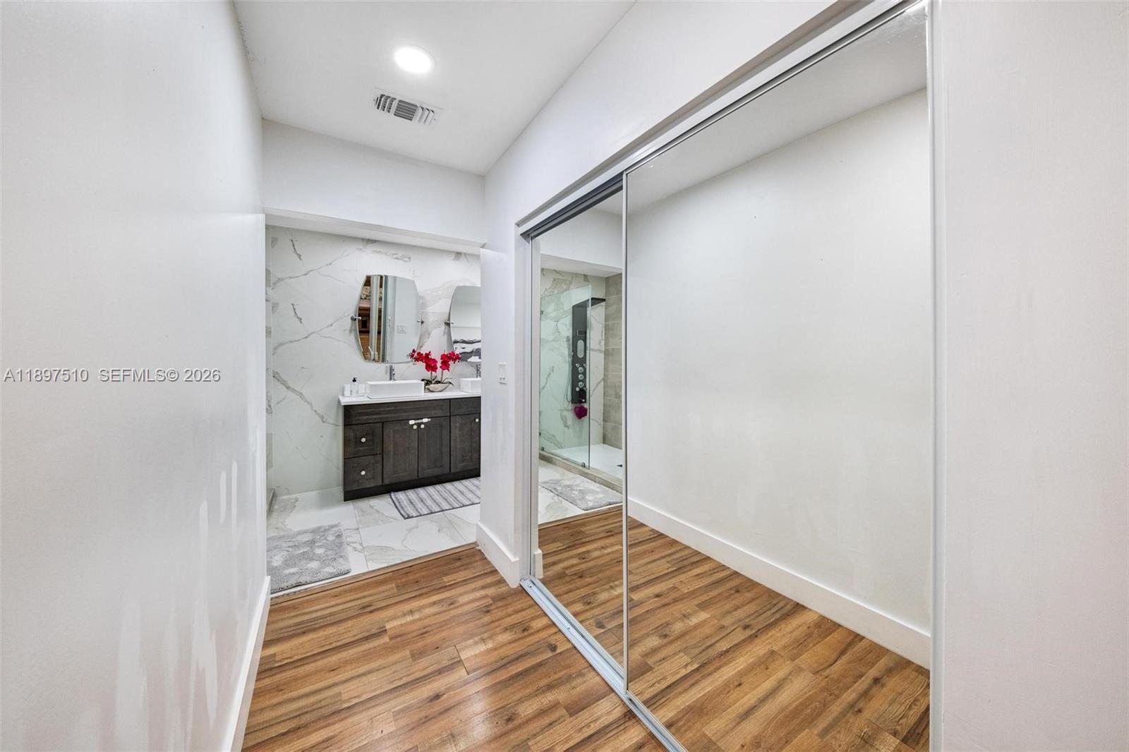 MIRAMAR SEC 5 - Residential