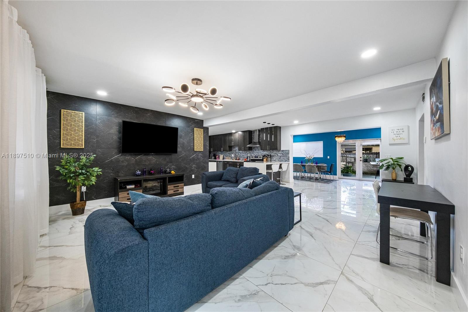 MIRAMAR SEC 5 - Residential