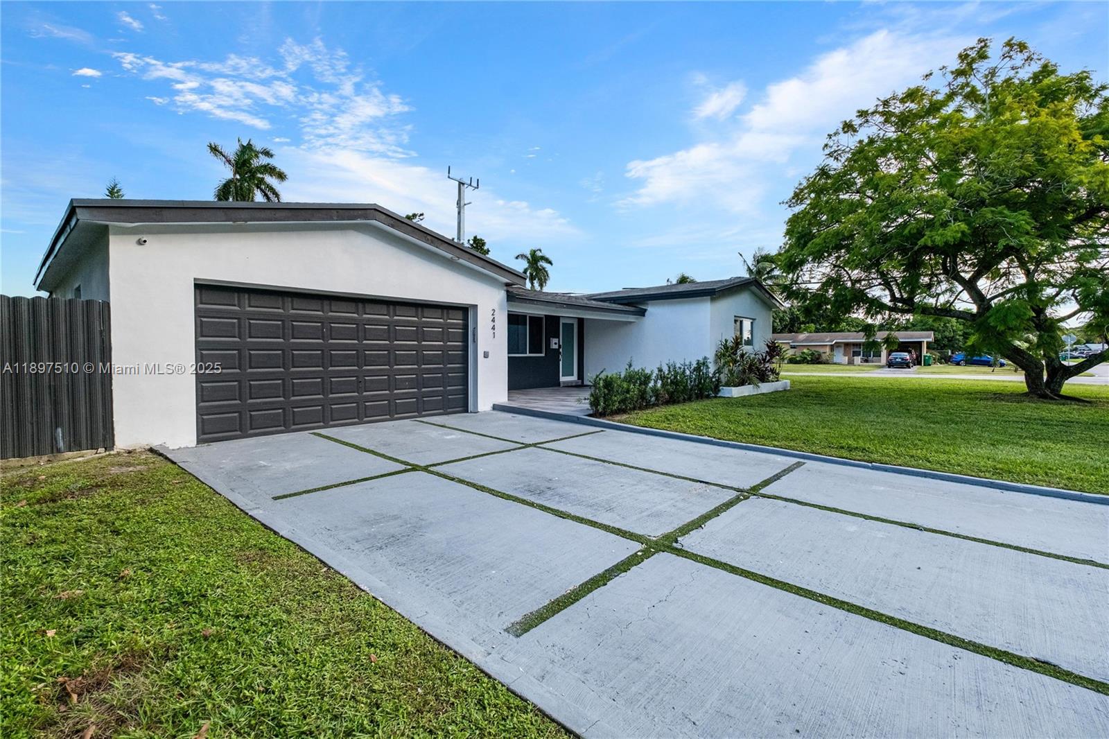 MIRAMAR SEC 5 - Residential