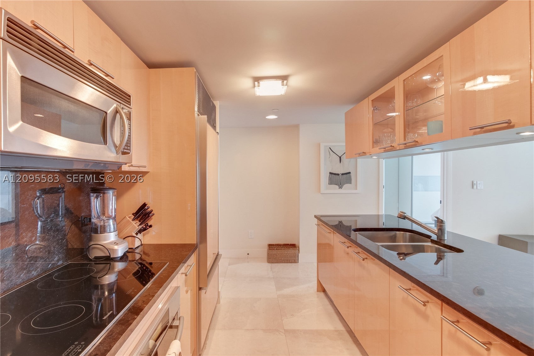 6801 Collins Ave 1112