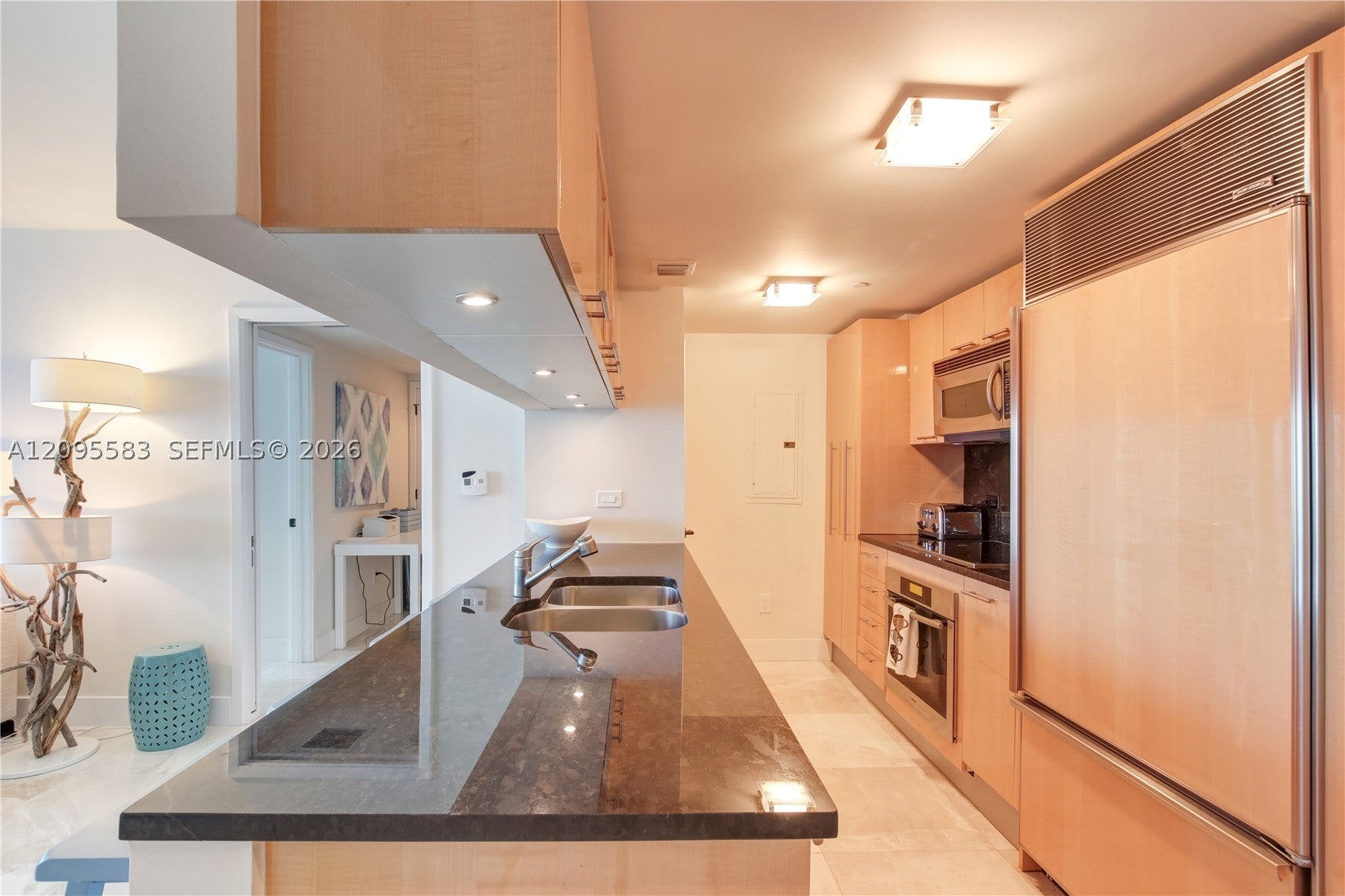 6801 Collins Ave 1112