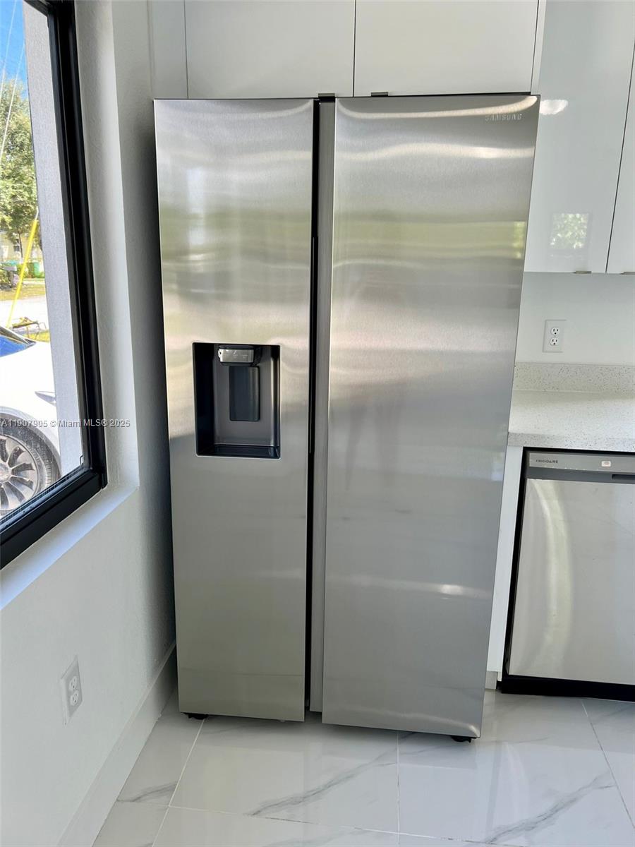 ¤SYMMES - SHARMAN TRACT - Residential Income