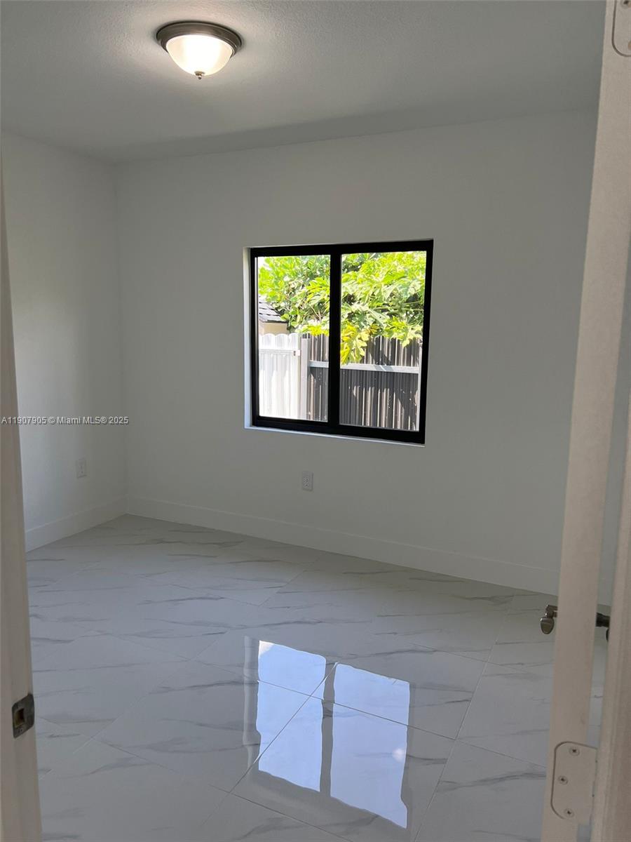 ¤SYMMES - SHARMAN TRACT - Residential Income