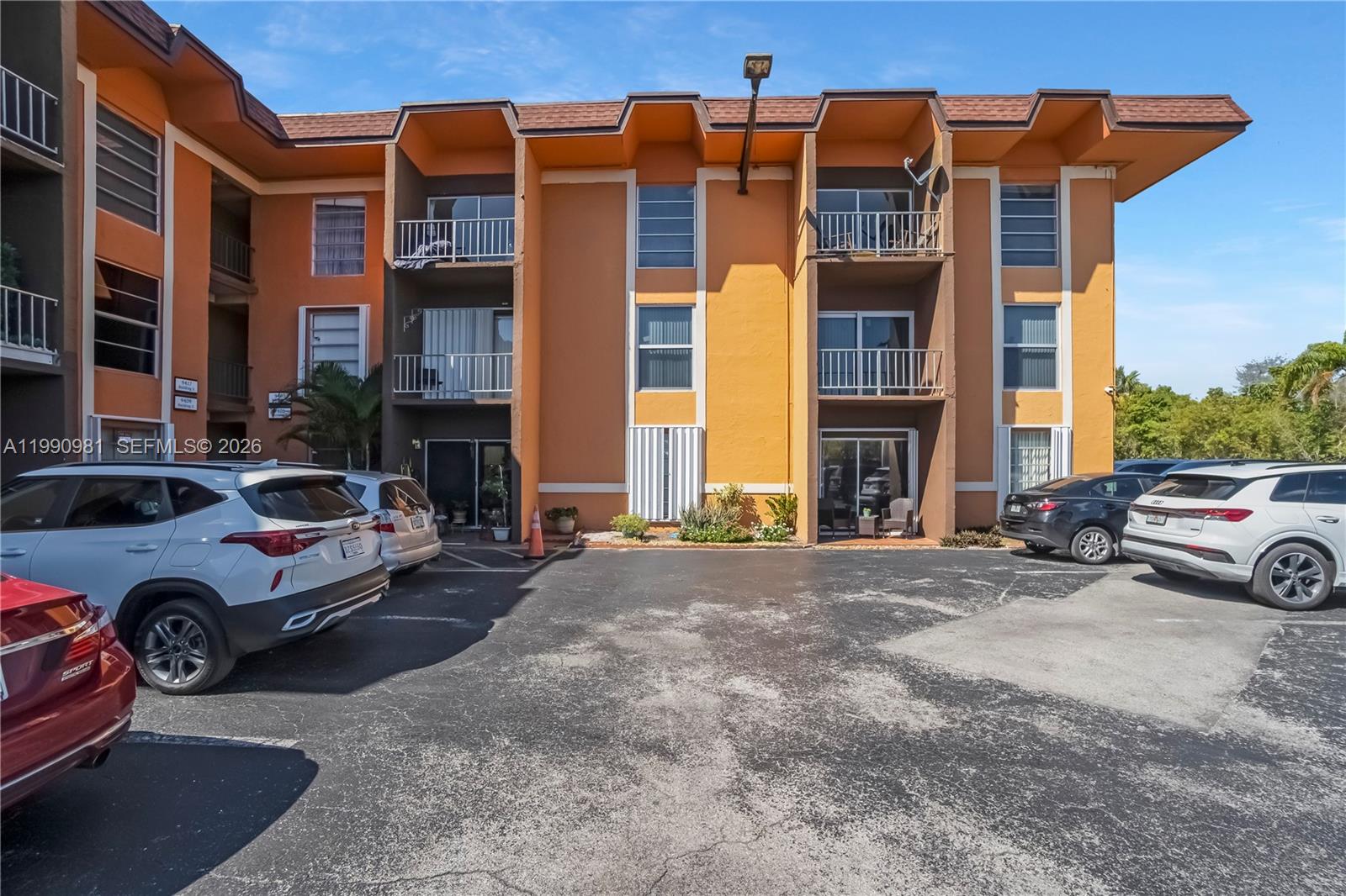 SUNSET PALMS EAST CONDO - Residential