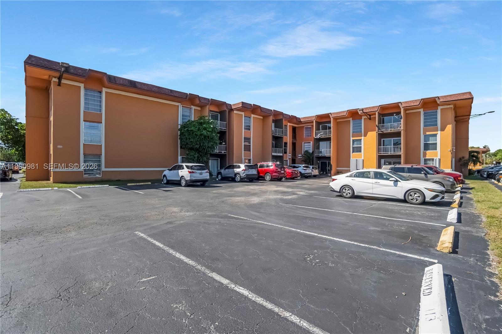 SUNSET PALMS EAST CONDO - Residential