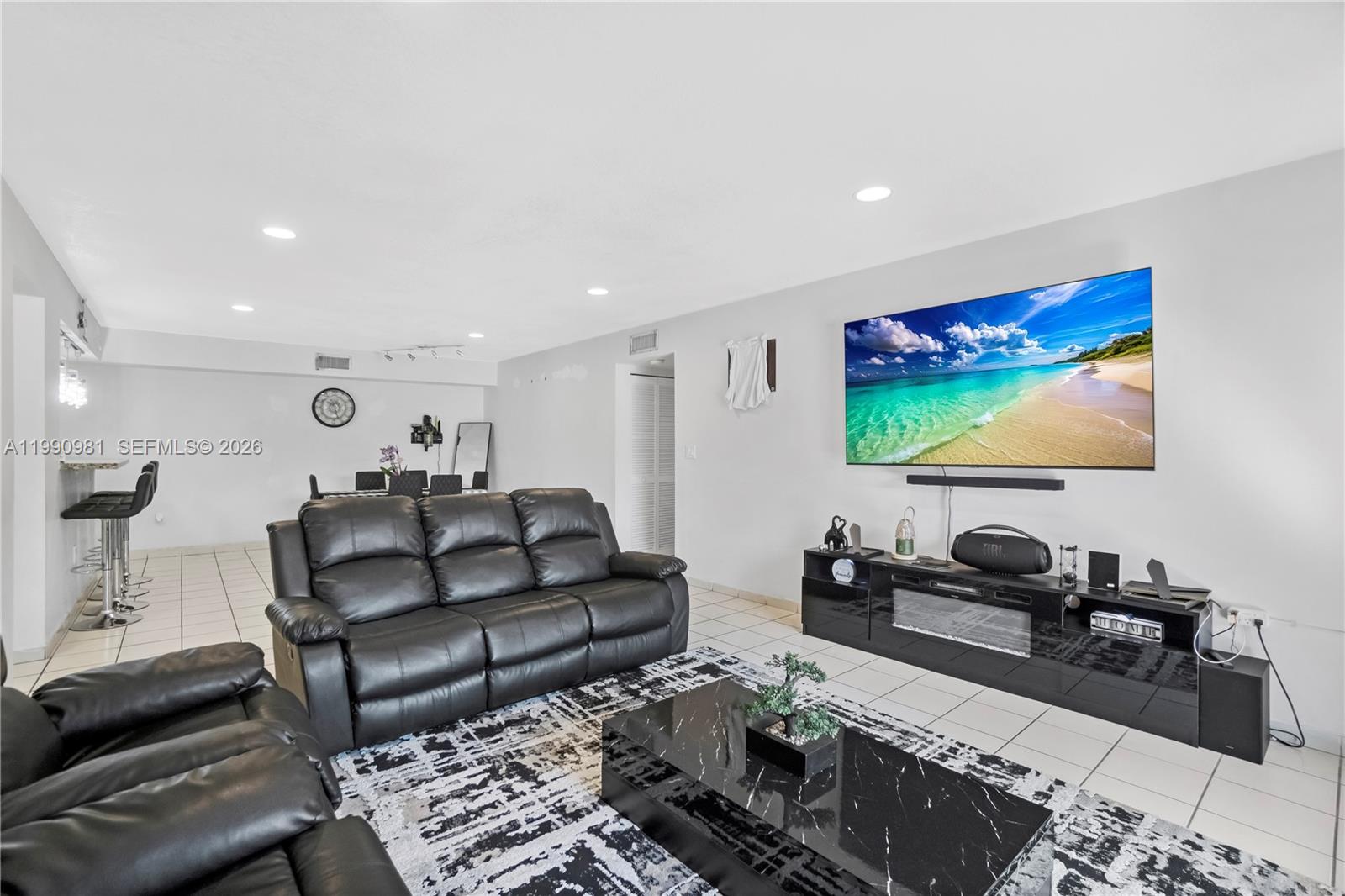 SUNSET PALMS EAST CONDO - Residential