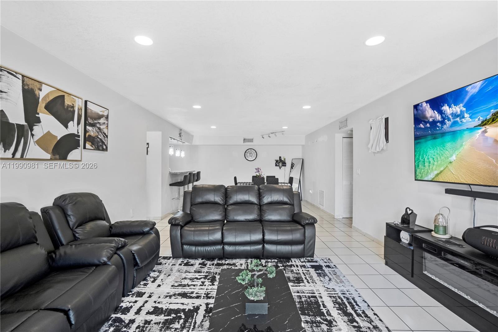 SUNSET PALMS EAST CONDO - Residential