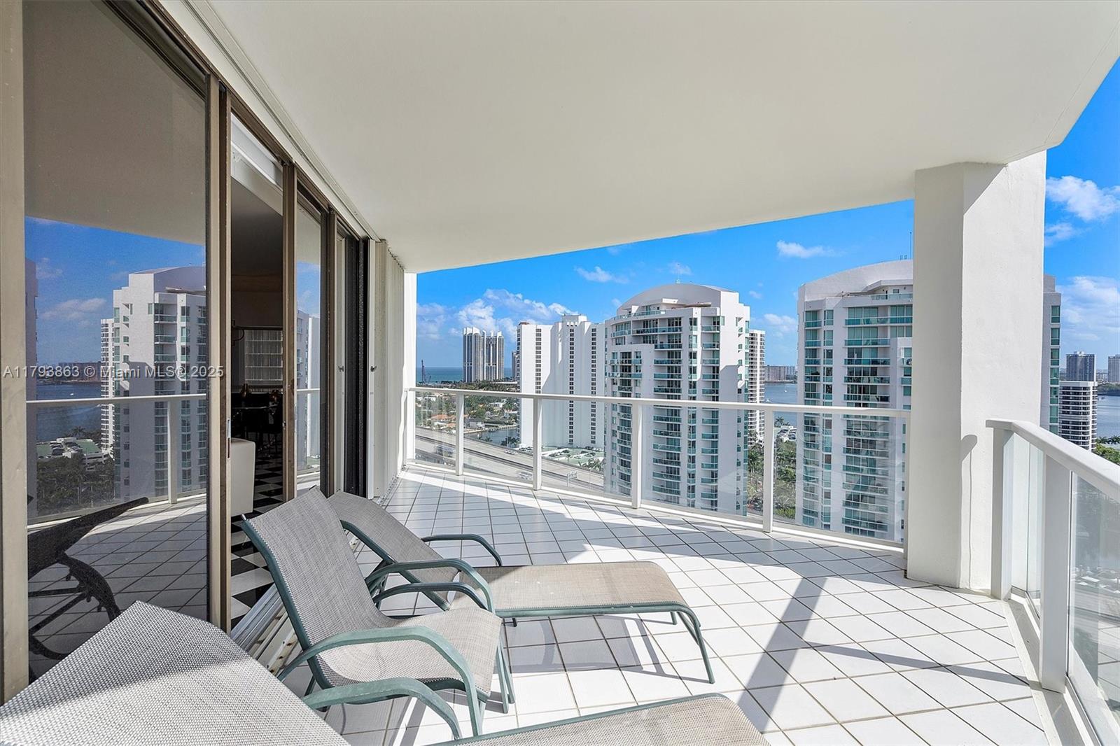 MARINA TOWER CONDO - Residential