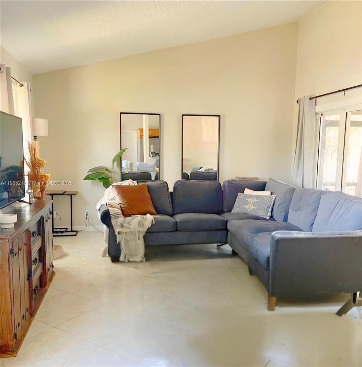 NEW RIVER ESTATES SEC 2 - Residential Lease