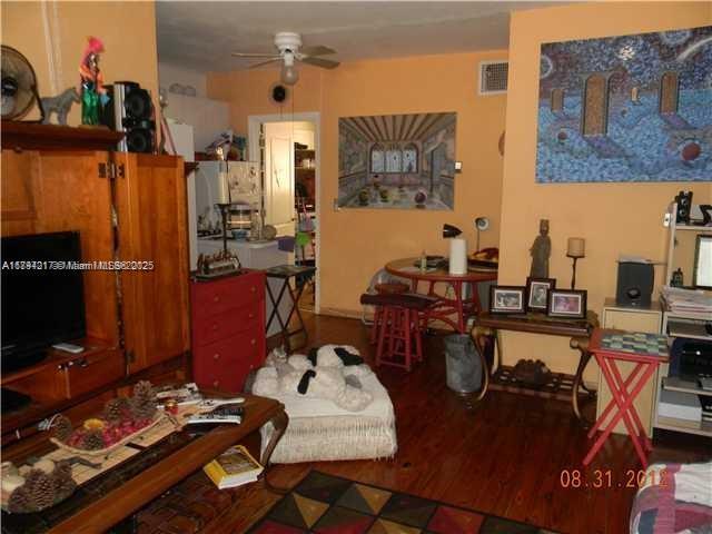 1275 Marseille Dr 40