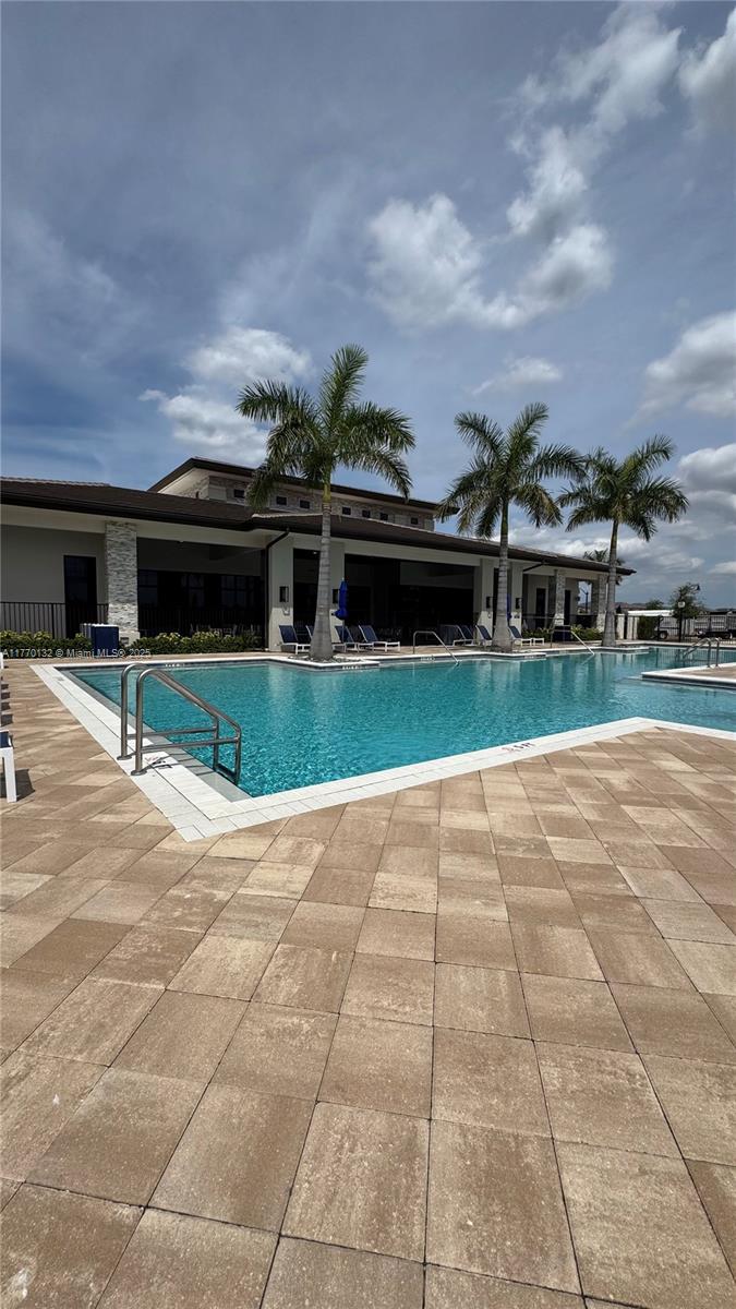 TUSCAN ISLES - Residential