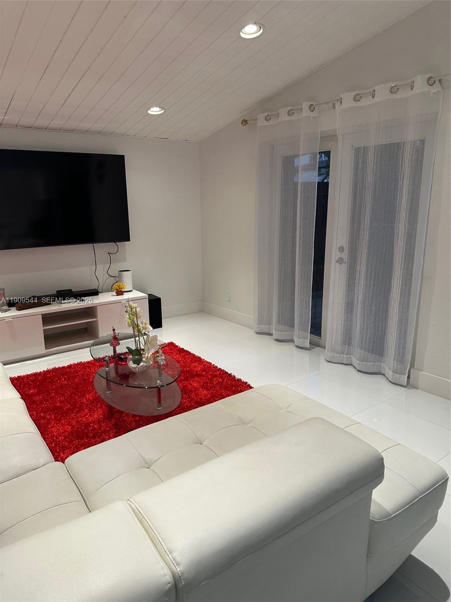 Snapper Creek Townhouses - Residential