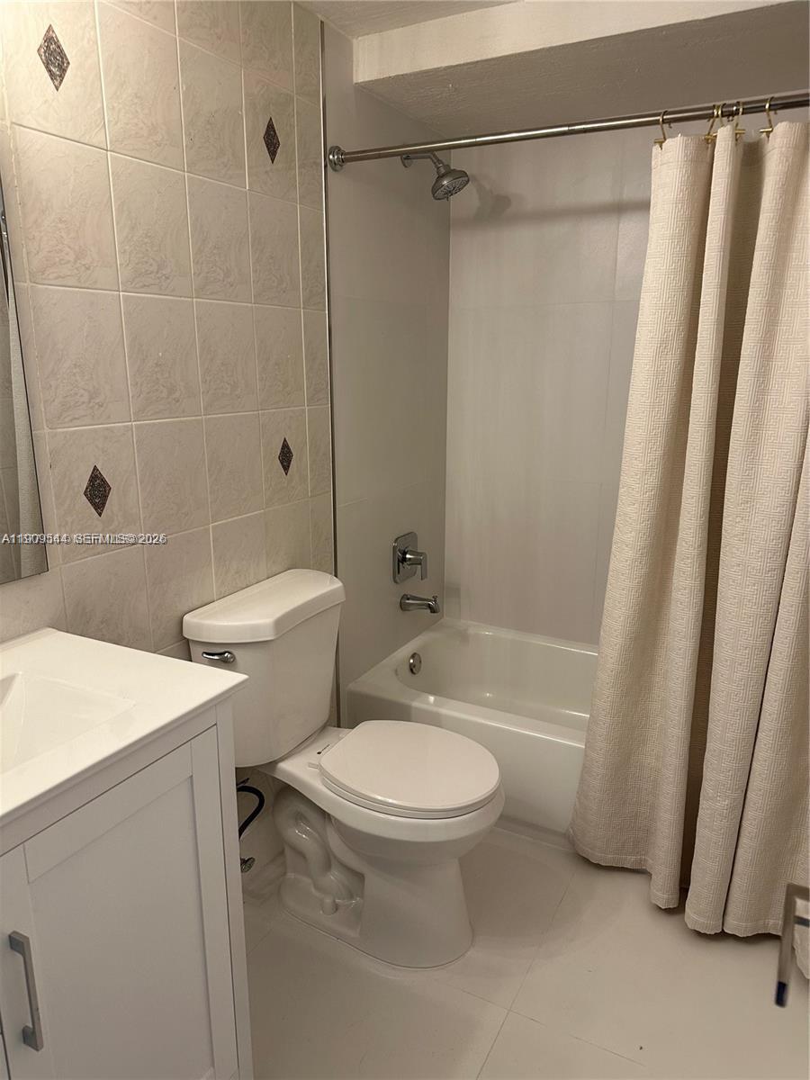 Snapper Creek Townhouses - Residential