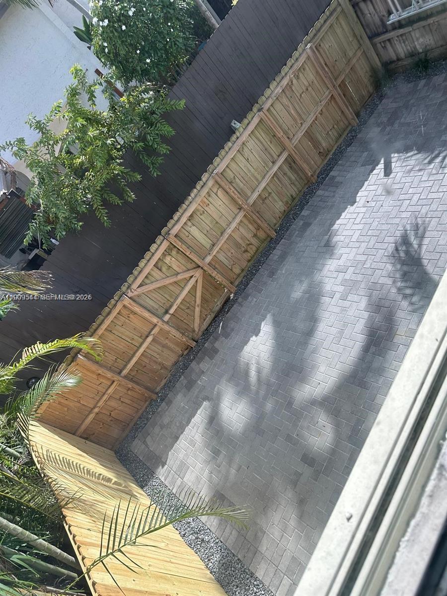 Snapper Creek Townhouses - Residential