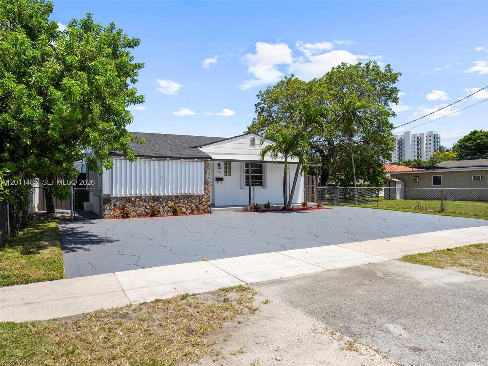 FAIRLAWN - Residential