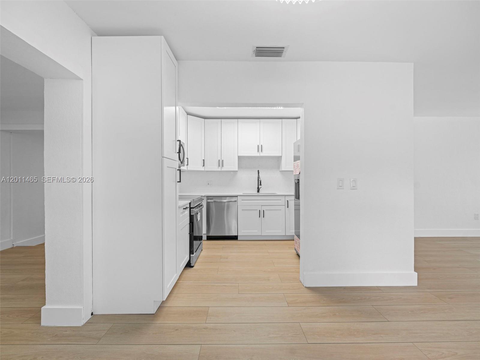 FAIRLAWN - Residential