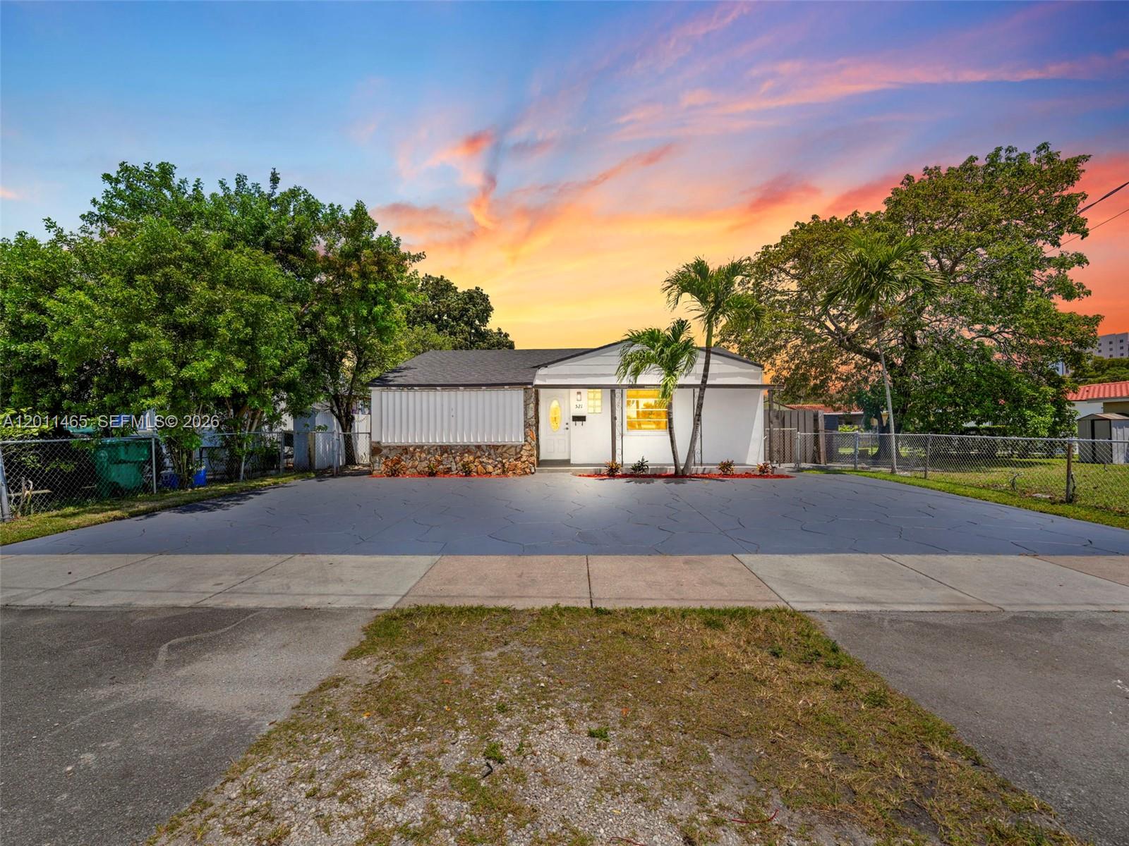 FAIRLAWN - Residential