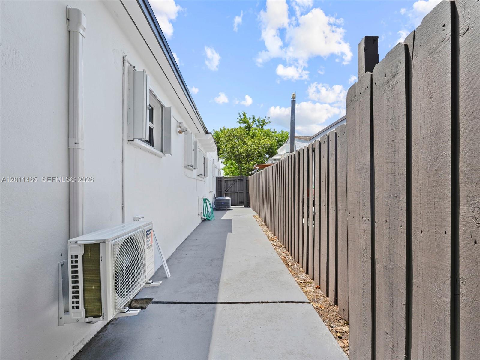 FAIRLAWN - Residential