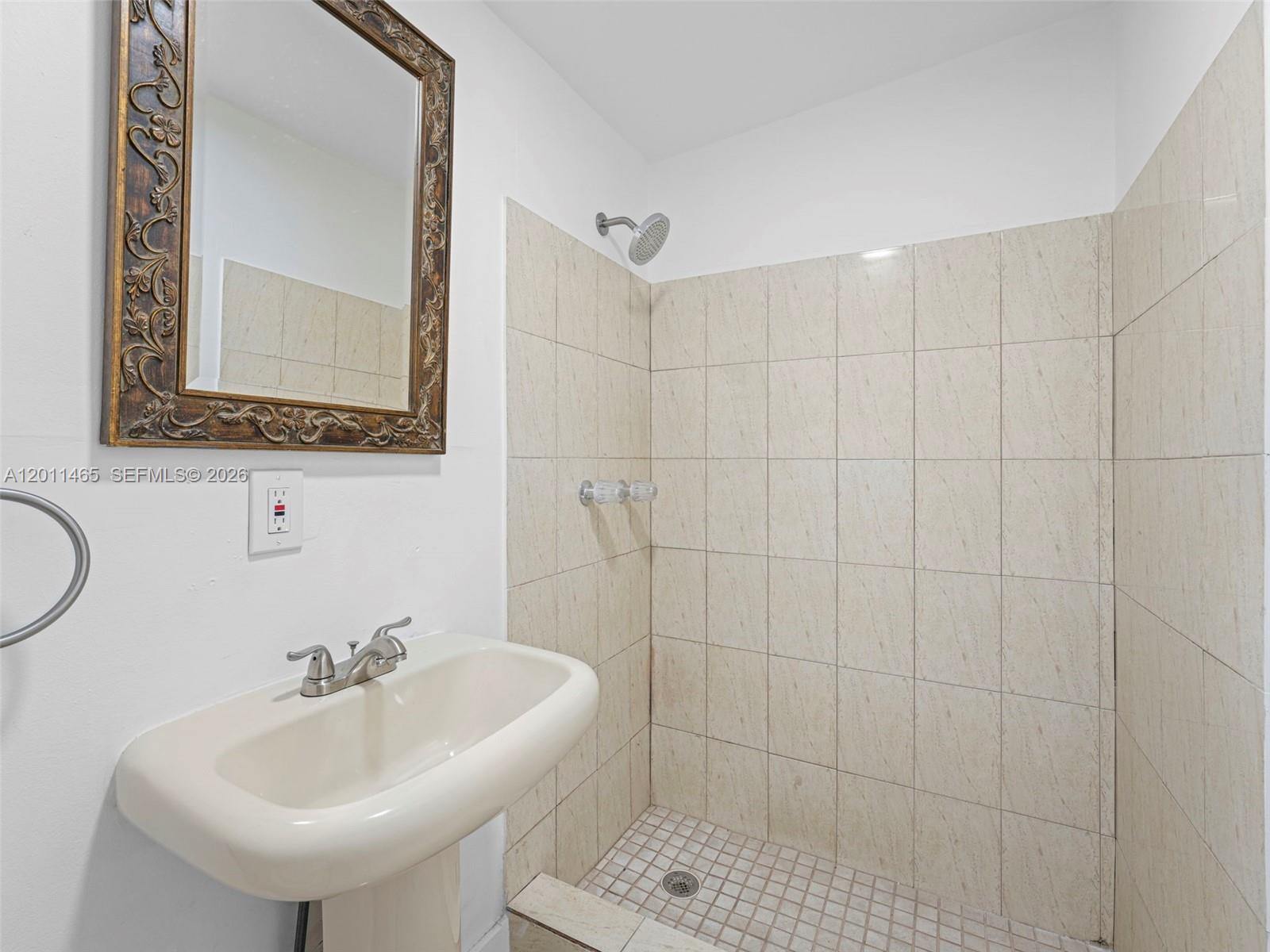 FAIRLAWN - Residential