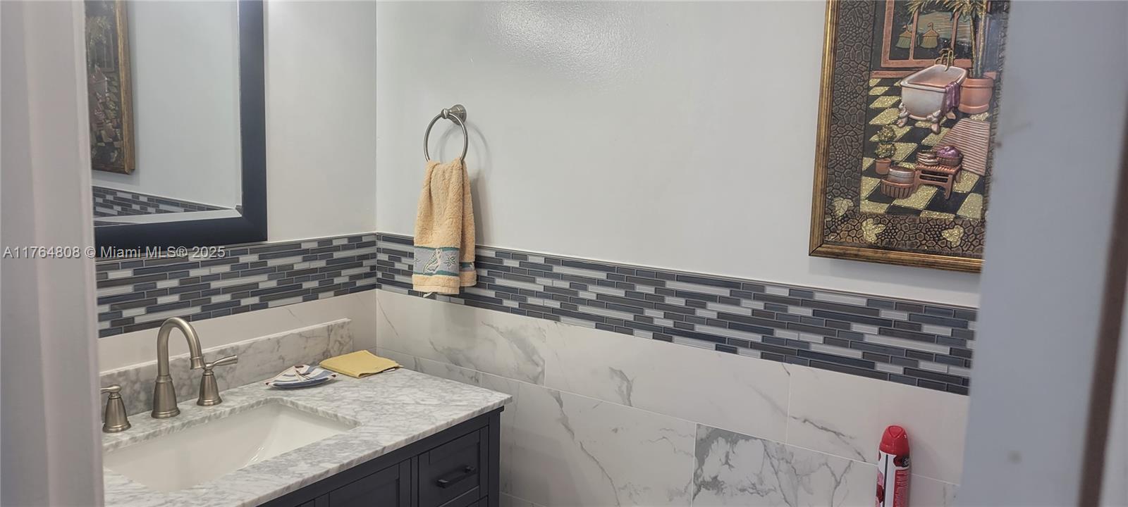 IMPERIAL TOWERS CONDO - Residential
