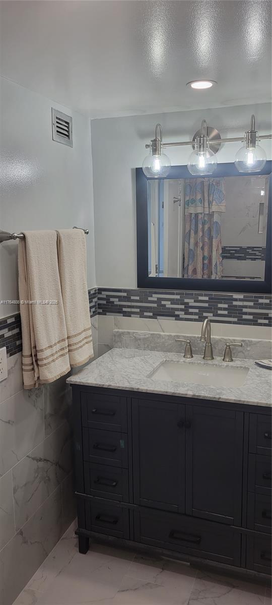 IMPERIAL TOWERS CONDO - Residential