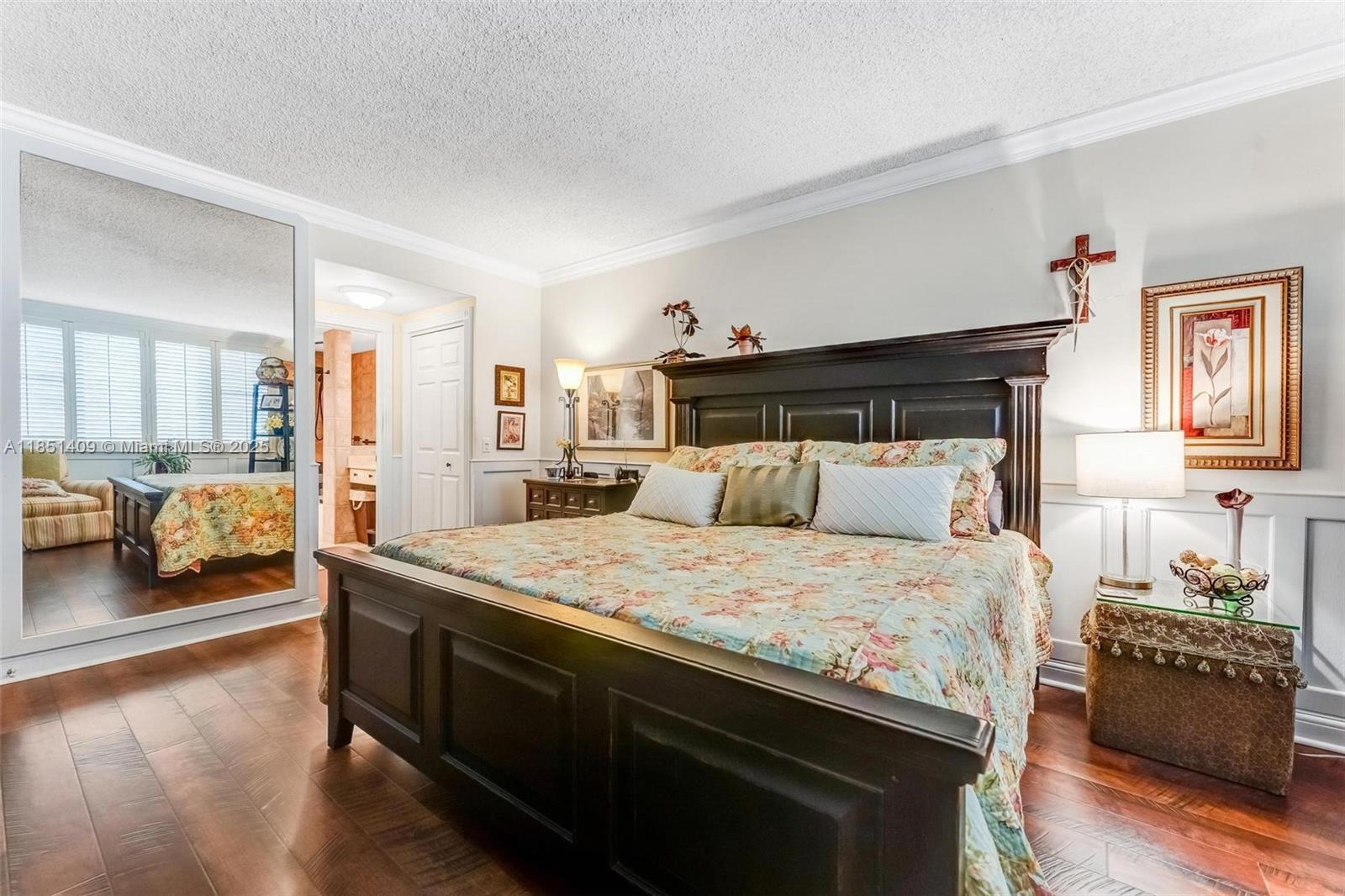 HILLCREST EAST NO 23 COND - Residential