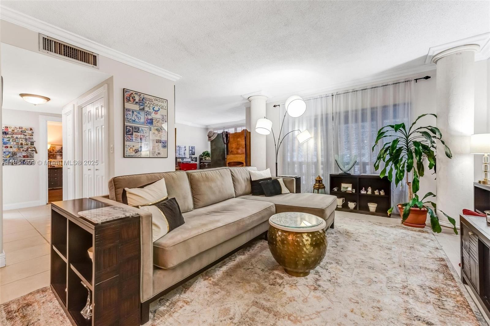 HILLCREST EAST NO 23 COND - Residential