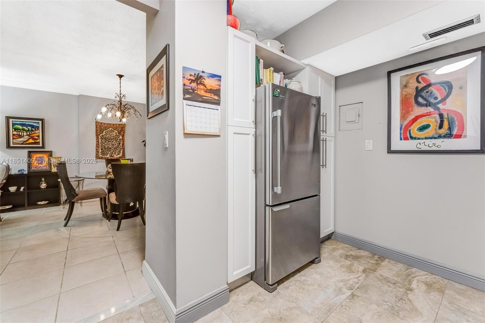 HILLCREST EAST NO 23 COND - Residential