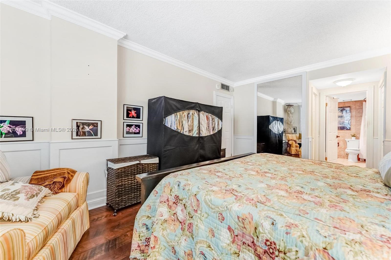 HILLCREST EAST NO 23 COND - Residential