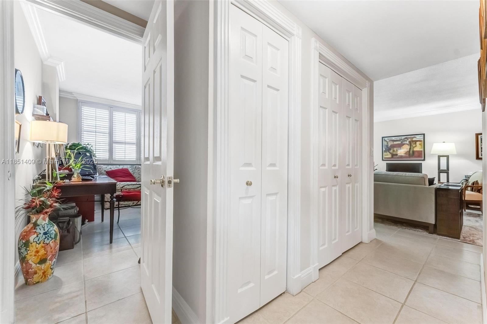 HILLCREST EAST NO 23 COND - Residential