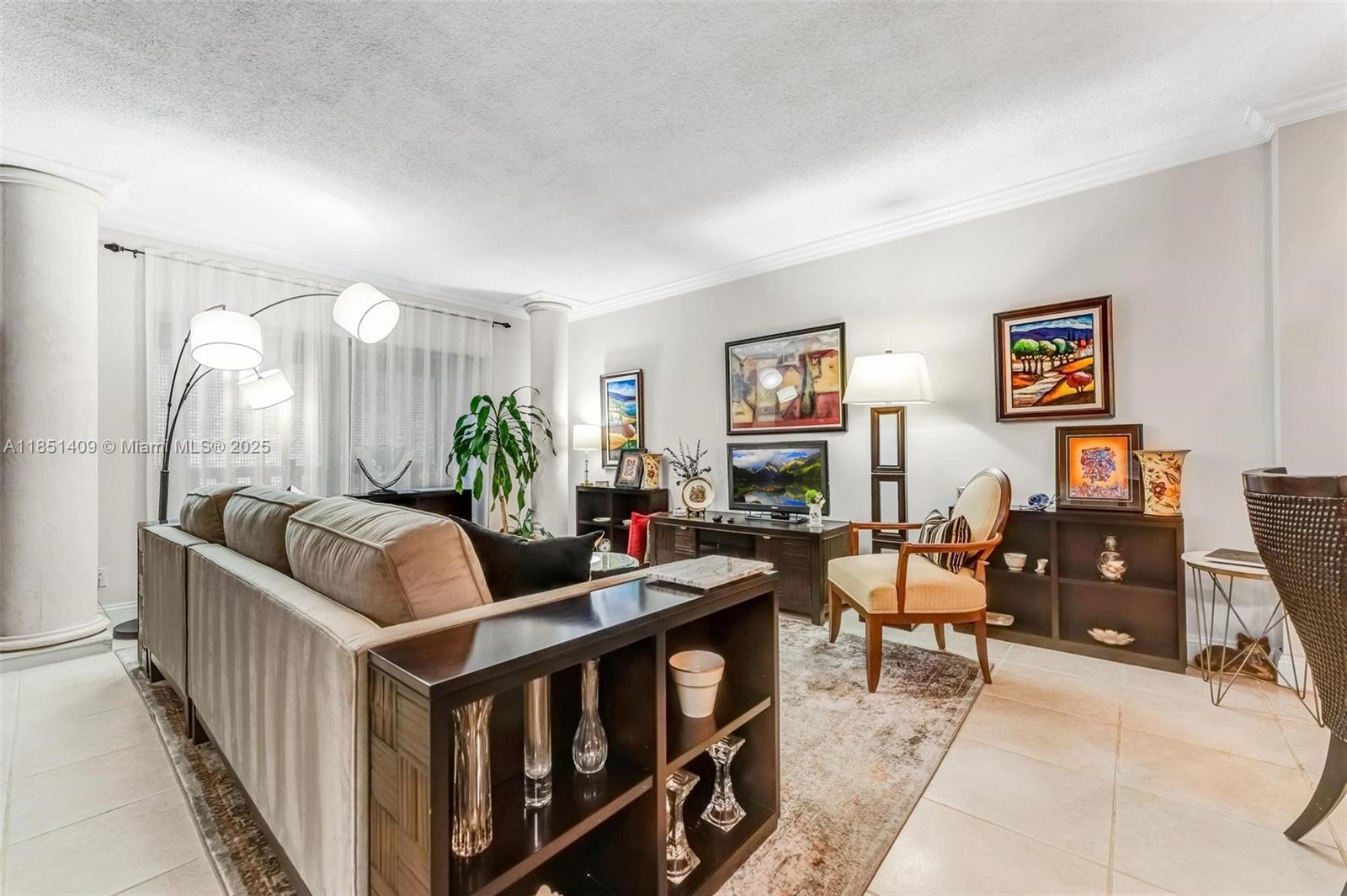 HILLCREST EAST NO 23 COND - Residential