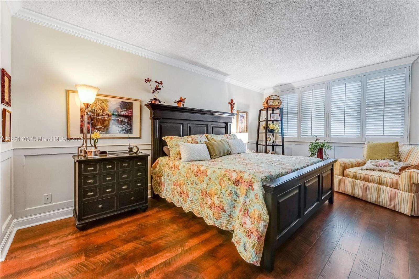 HILLCREST EAST NO 23 COND - Residential