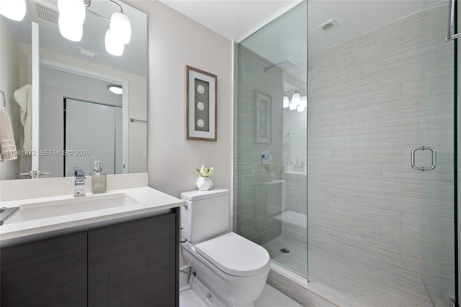 PARQUE TOWERS CONDO - Residential Lease