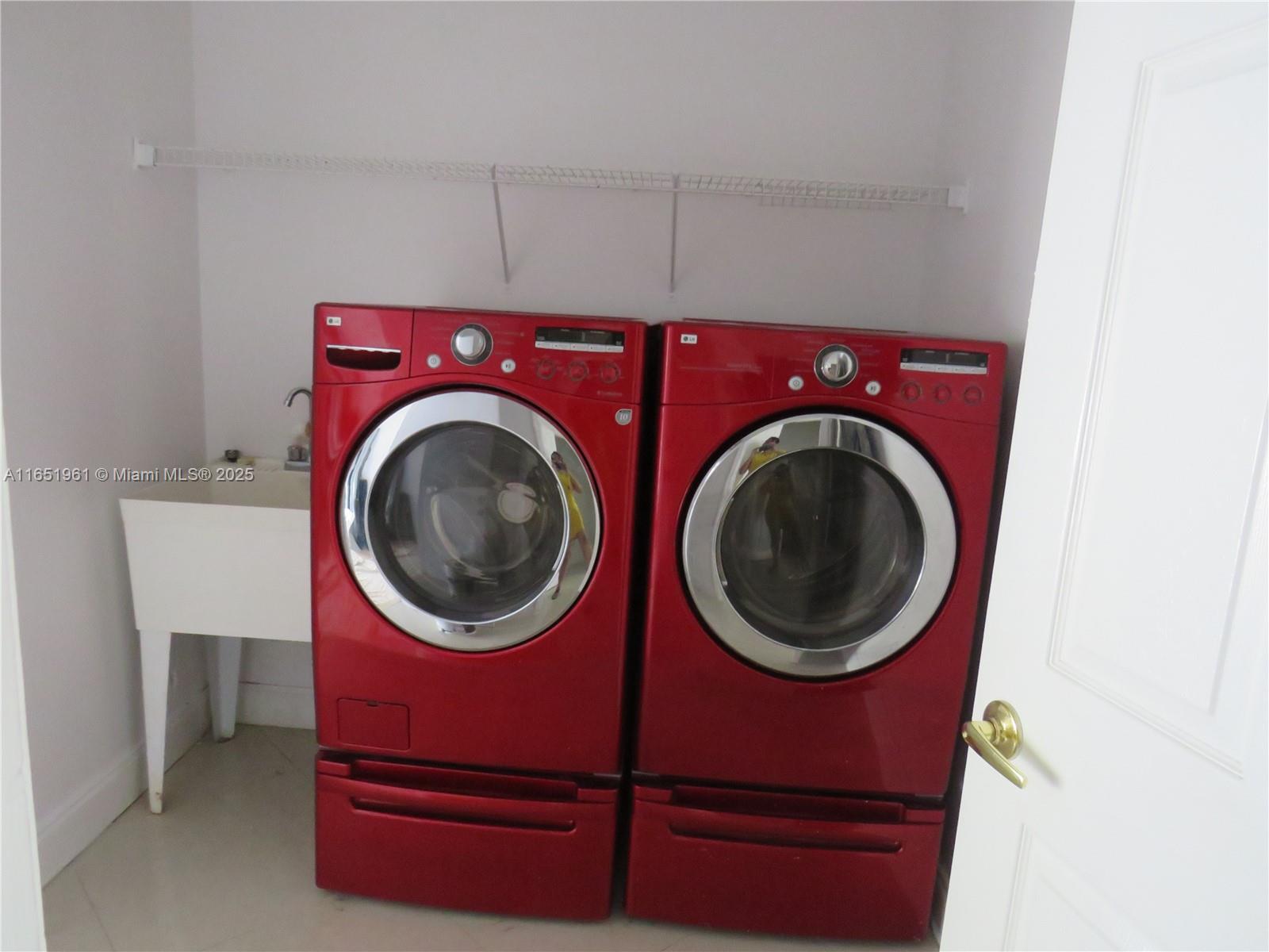 CORAL CREEK REPLAT NO 3 - Residential
