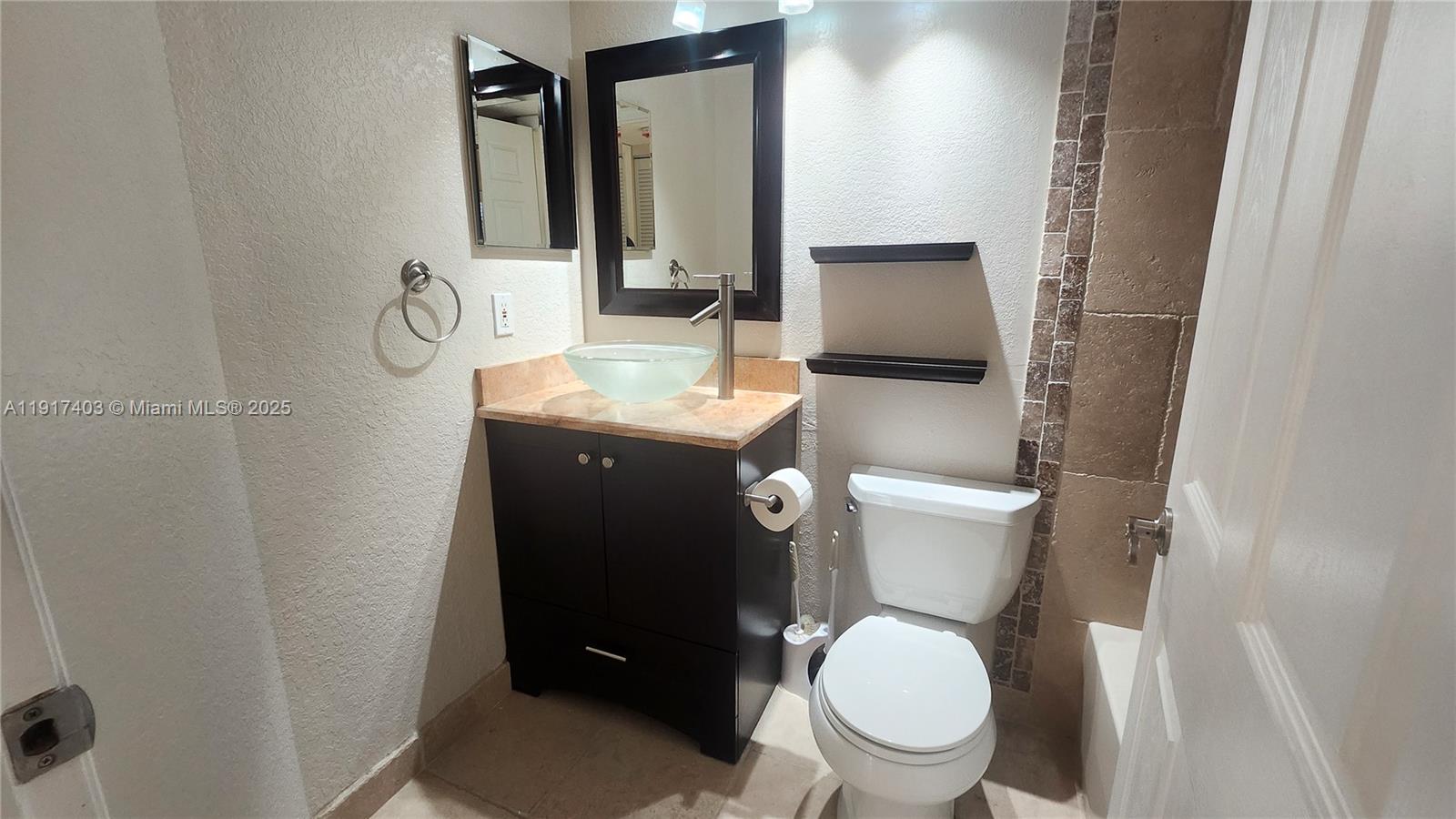 BEACON PLACE CONDO - Residential Lease