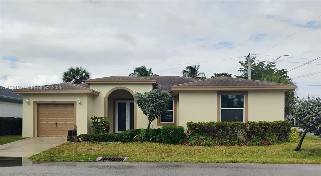 Photo of 2401 NE 15th Ave, Wilton Manors, FL 33305 (MLS # A11981601)