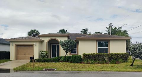Photo of 2401 NE 15th Ave, Wilton Manors, FL 33305 (MLS # A11981601)
