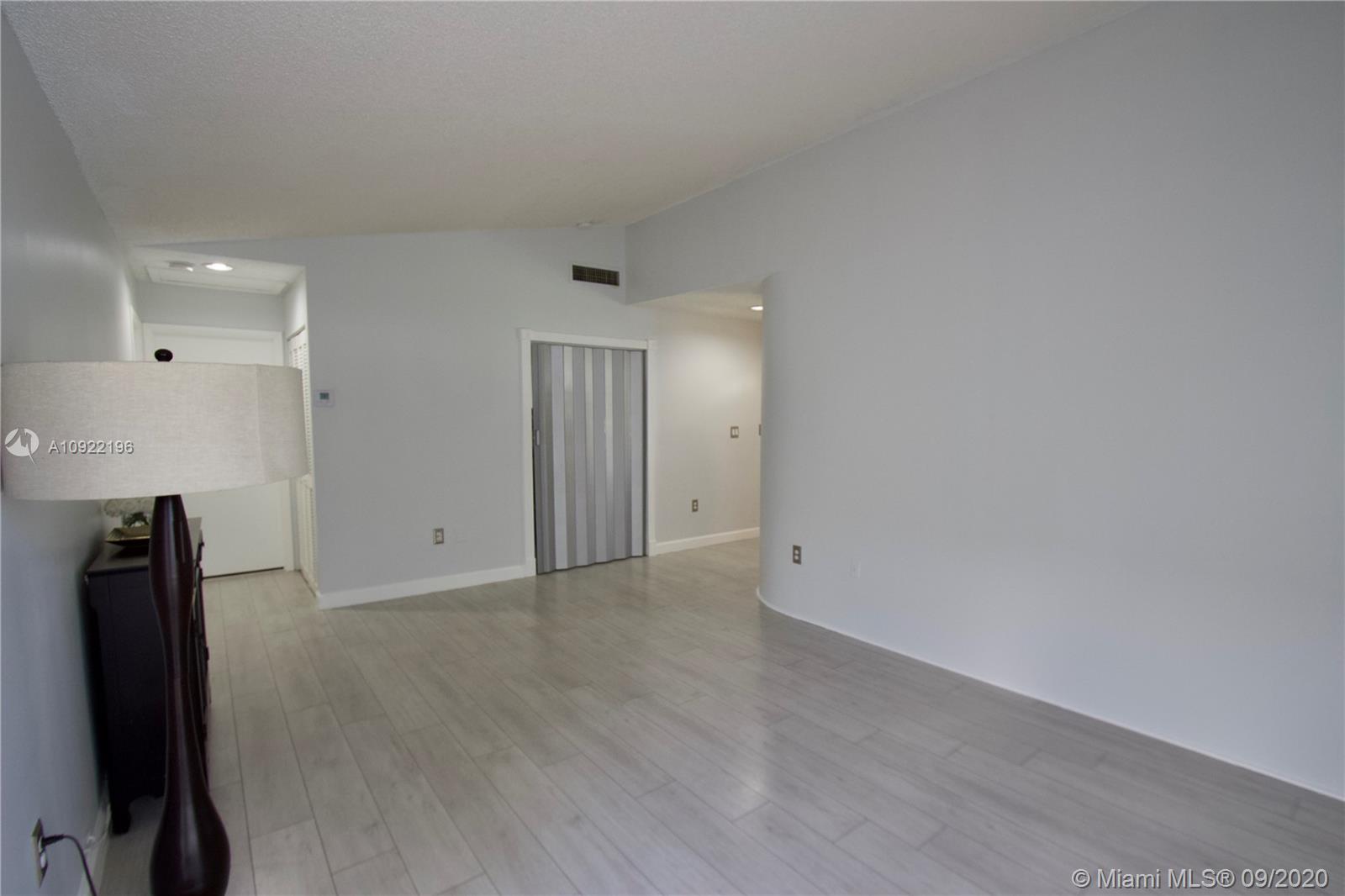 VILG HOMES COUNTRY WALK C - Residential