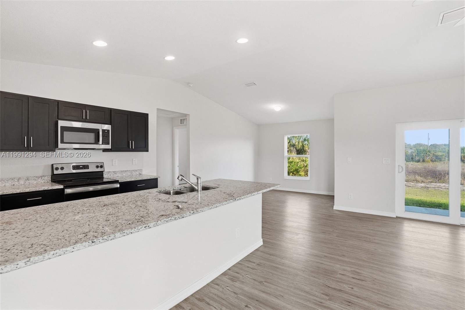 Port La Belle - Residential