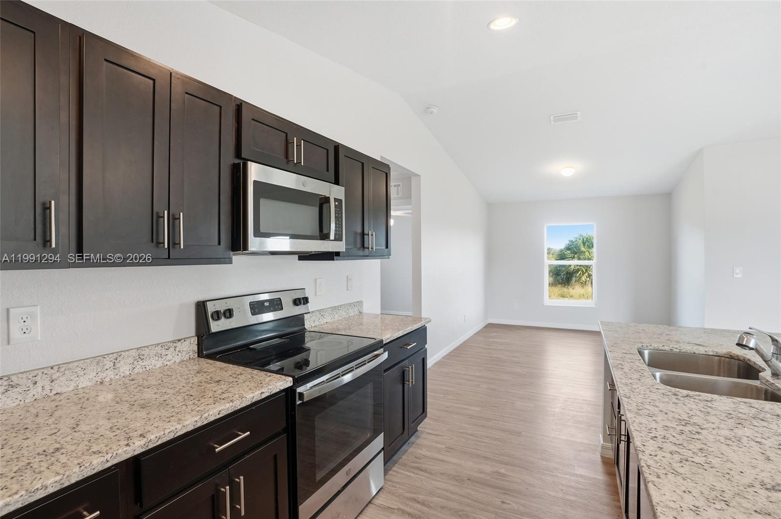 Port La Belle - Residential