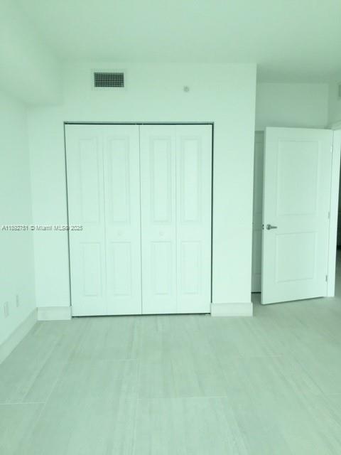 400 SUNNY ISLES - Residential Lease