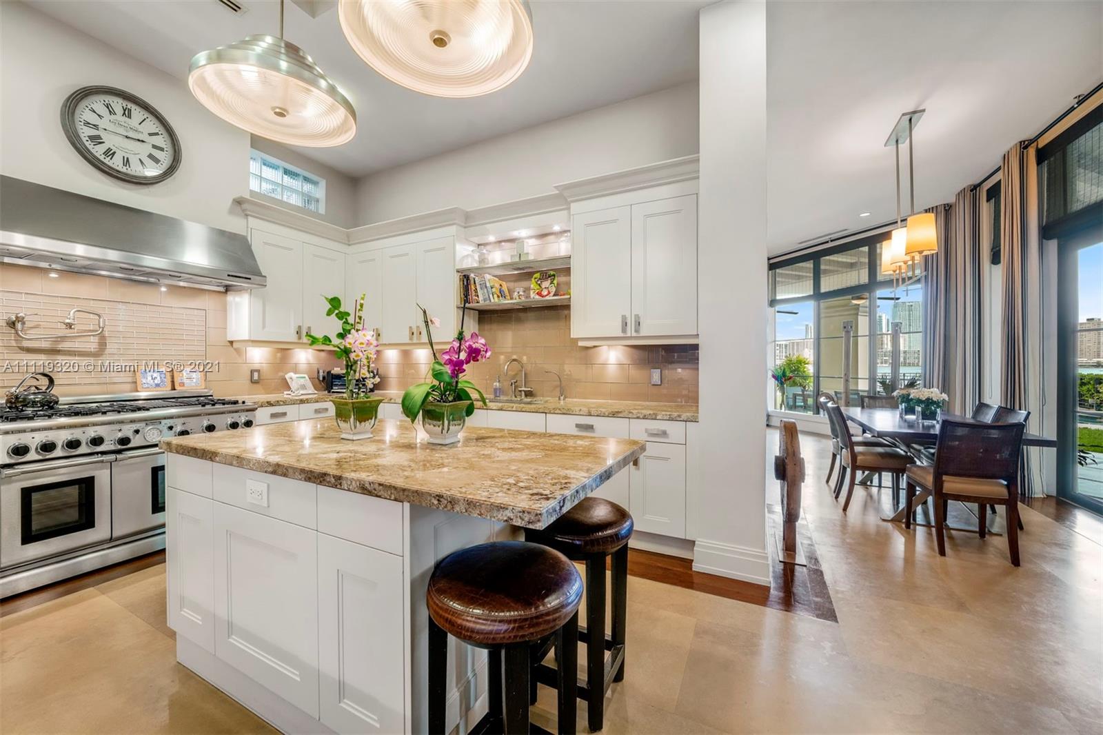 ISLAND ESTATES - Residential